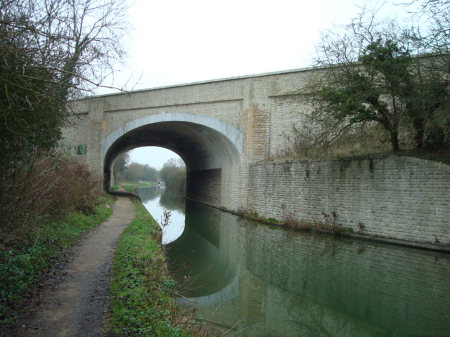 File:A40 from Oxford Canal looking north - Coppermine - 16234.jpg