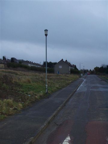 File:Camp Hill Estate Nuneaton 6M Poles with Various Tops - Coppermine - 16508.JPG