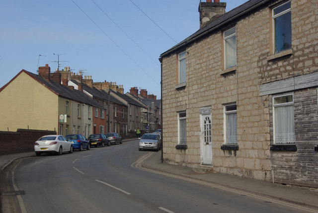 File:Henllan Street, Denbigh (C) Stephen McKay - Geograph - 2298628.jpg