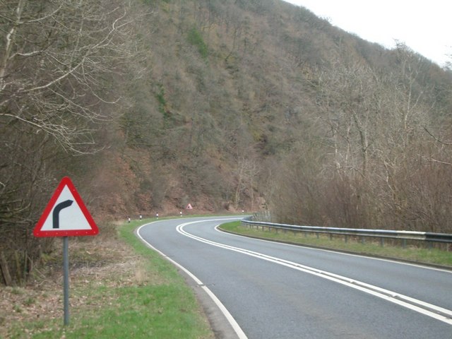 File:A bend in the A483.jpg