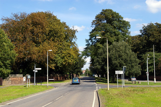 File:B1392 Junction - Geograph - 236102.jpg