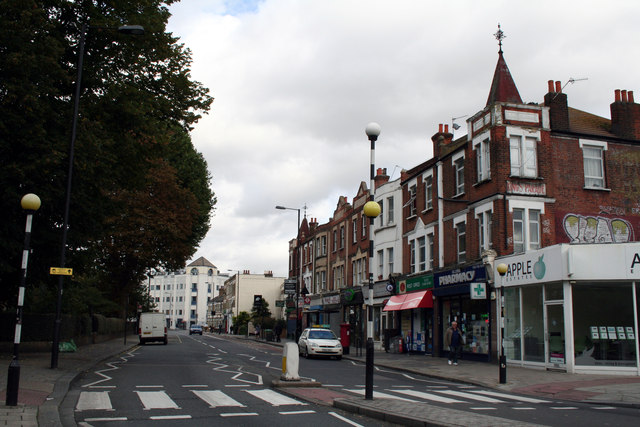 File:Askew Road- King's Parade (C) Dr Neil Clifton - Geograph - 3161094.jpg