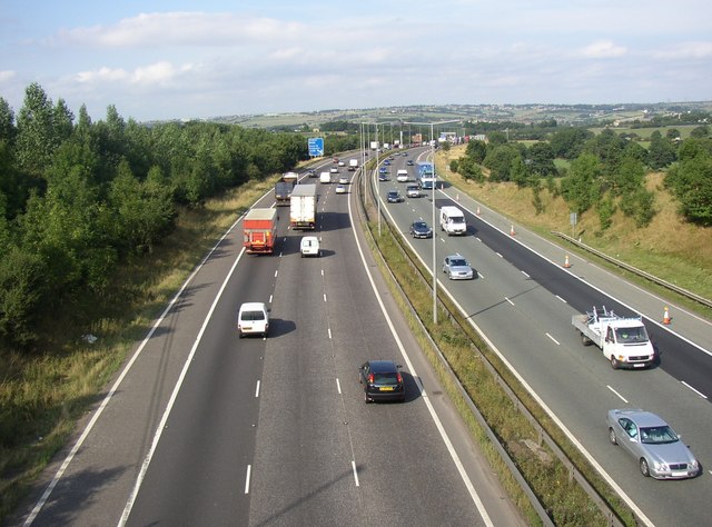 File:The M62 northwards from the Halifax Road bridge, Cleckheaton - Geograph - 221904.jpg