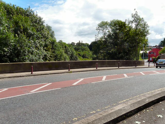 File:Dukinfield Bridge - Geograph - 1411289.jpg