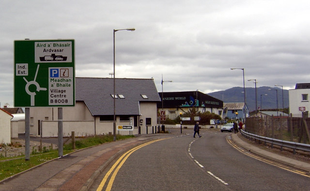 File:Arriving in Mallaig - Geograph - 3403053.jpg