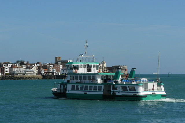 File:Gosport Ferry Sailing for Portsmouth - Geograph - 1427874.jpg