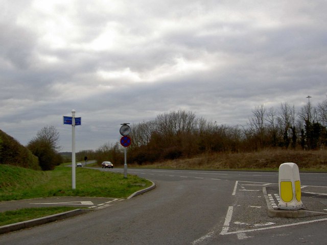 File:Junction onto Ashby Road near the airport - Geograph - 715494.jpg