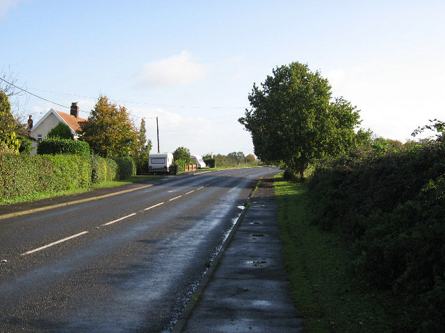 File:The Road to Whinburgh - Geograph - 294719.jpg