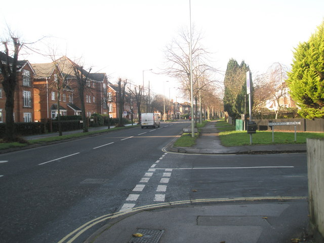 File:Approaching the junction of Leigh Road and Brookwood Avenue - Geograph - 1622895.jpg