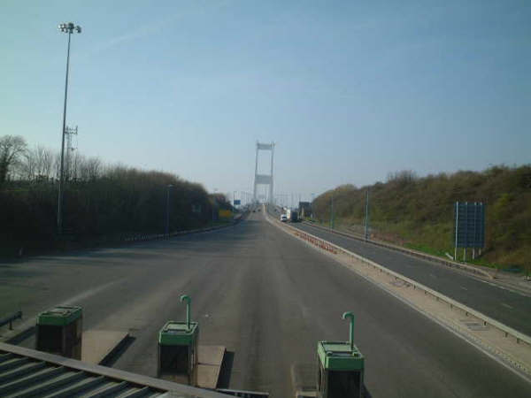 File:M48 Severn Bridge Tolls - Coppermine - 1124.JPG