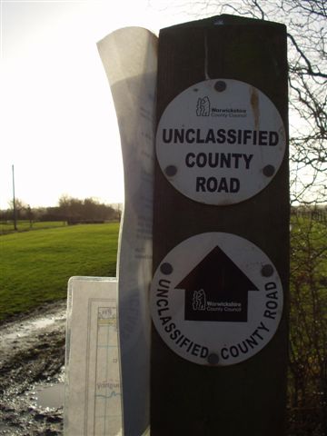 File:Unclassified County Road Signs Sawbridge - Coppermine - 16382.JPG