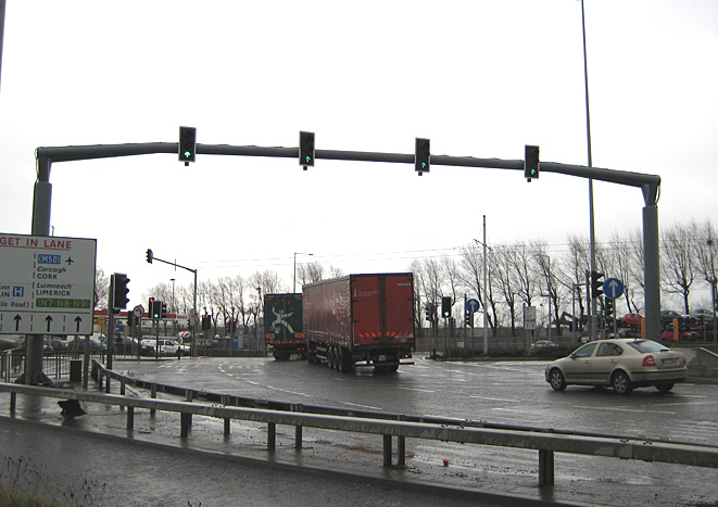 File:Nangor Rd junction, South Dublin - Coppermine - 16657.jpg