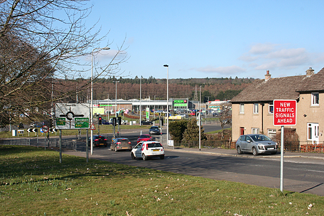 File:New Traffic Signals Ahead - Geograph - 4875674.jpg