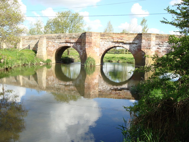 File:Hunningham river bridge - Geograph - 1852498.jpg