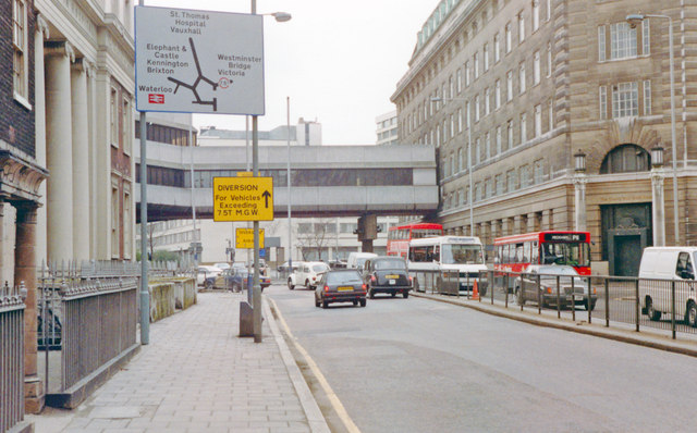 File:York Road, approaching Westminster Bridge Road, 1992 - Geograph - 4612376.jpg