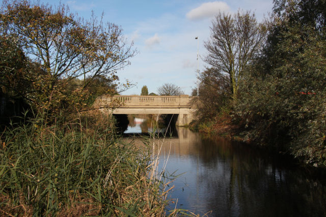 File:Former canal and road bridge - Geograph - 1574129.jpg