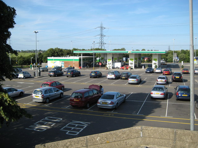 File:M1 Motorway- Toddington Services - Geograph - 871929.jpg