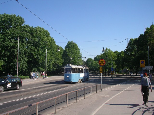 File:Djurgarden, Stockholm - old blue tram - Coppermine - 6718.jpeg
