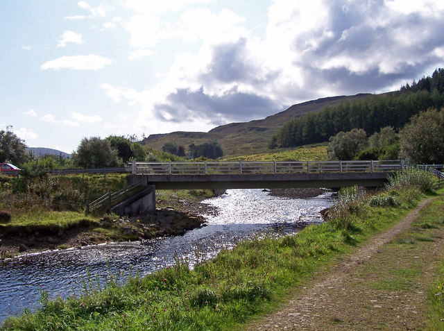 File:Bridge over Varragill River - Geograph - 962422.jpg