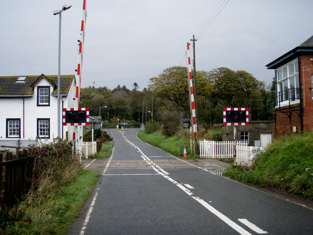 File:Level crossing at Dunragit - Geograph - 596156.jpg