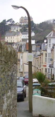 File:Old concrete lamppost, Ilfracombe - Coppermine - 5119.JPG