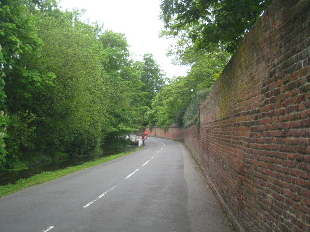 File:Village Road Denham - Geograph - 3474444.jpg