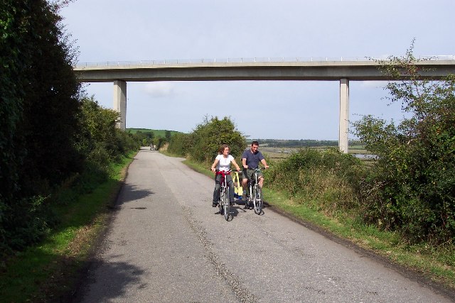 File:Wadebridge bypass viaduct - Geograph - 43671.jpg