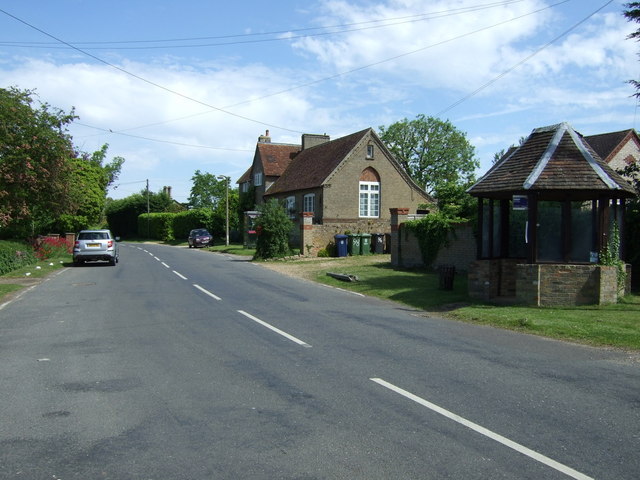 File:High Street, Graveley - Geograph - 4530722.jpg