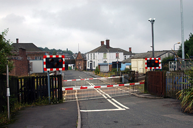 File:Level crossing at Cradley Heath - Geograph - 1375969.jpg