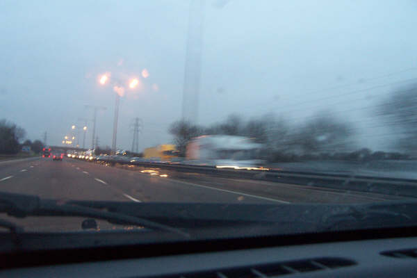 File:M1 Luton-early morning - Coppermine - 1289.jpg