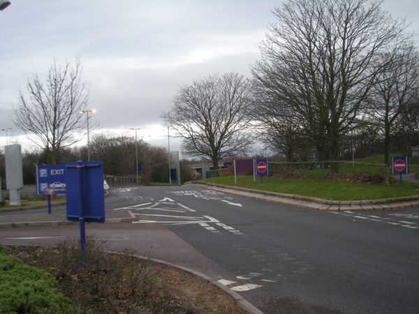 File:South Bound access to Strensham Services - Geograph - 1206053.jpg