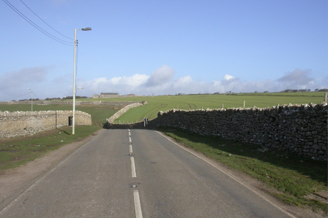 File:Between Southerndown and Ogmore-by-Sea - Geograph - 363951.jpg