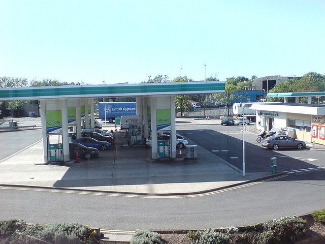 File:Petrol Station, Leicester Forest East - Geograph - 420724.jpg