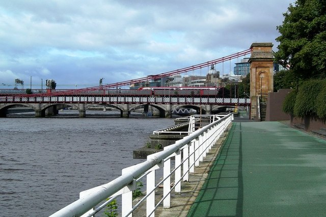 File:The Clyde Walkway - Geograph - 1475330.jpg