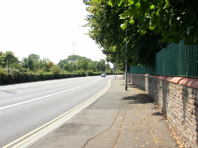 File:Cardiff Road boring section - Geograph - 1441359.jpg