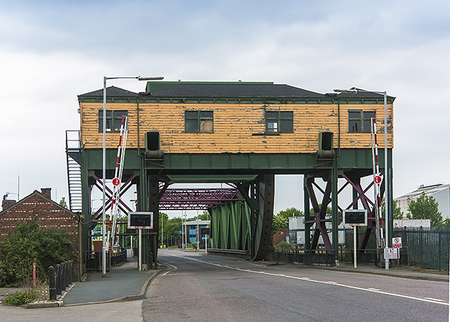 File:Duke Street bascule bridge (C) William Starkey - Geograph - 3965532.jpg