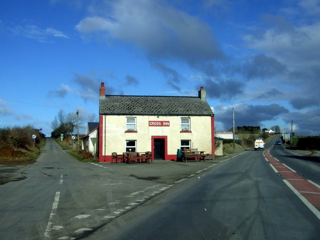 File:Glandy Cross and the Cross Inn - Geograph - 1707476.jpg