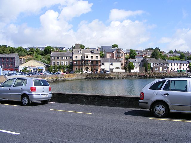 File:Long Quay across the harbour, Kinsale - Geograph - 1989864.jpg