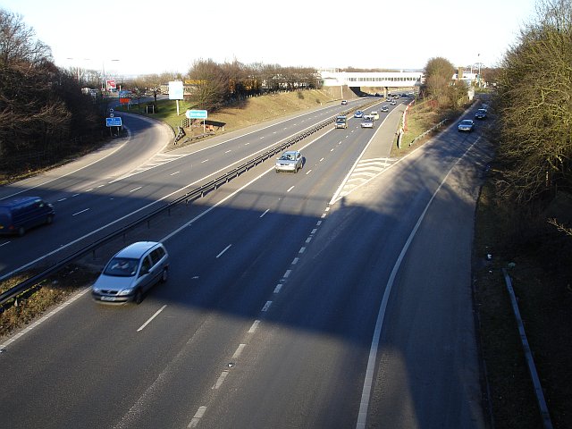 File:Medway Services, M2.jpg