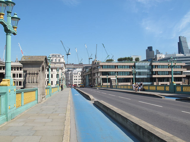 File:Cycle lane on Southwark Bridge - Geograph - 5139671.jpg