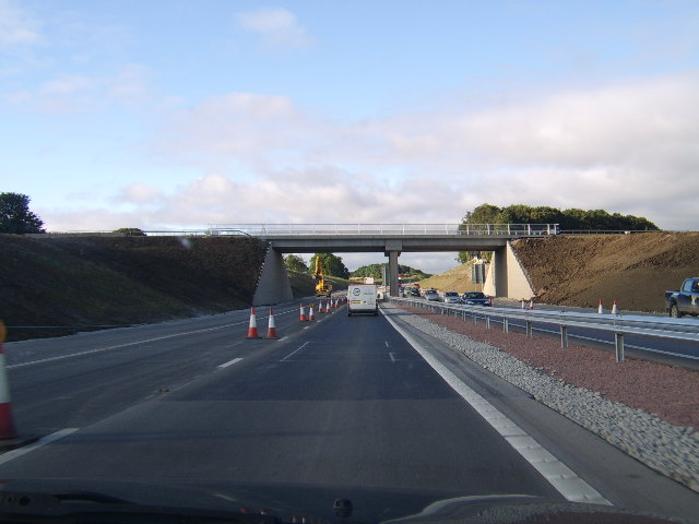 File:The bridge carrying a local road. - Coppermine - 15146.JPG