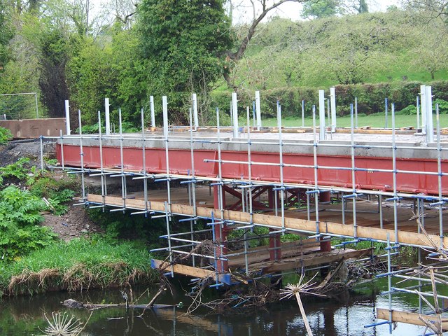 File:The New White bridge - Geograph - 1271293.jpg