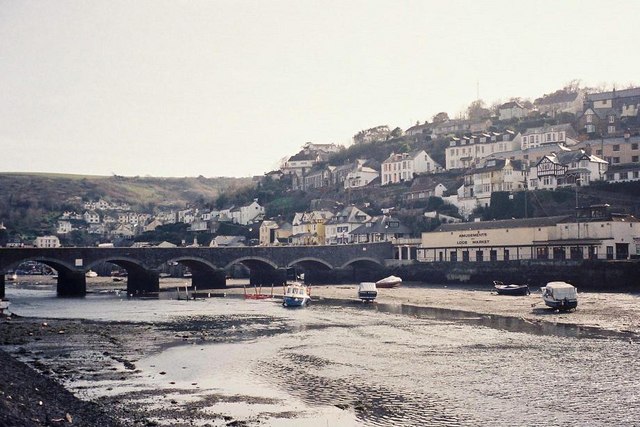 File:Looe- bridge - Geograph - 571506.jpg