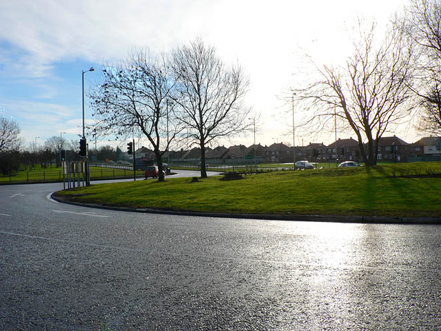 File:Roundabout at Simonside - Geograph - 107433.jpg