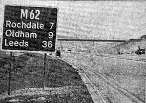 File:M62 route confirmation sign (1971) - Coppermine - 12670.jpg