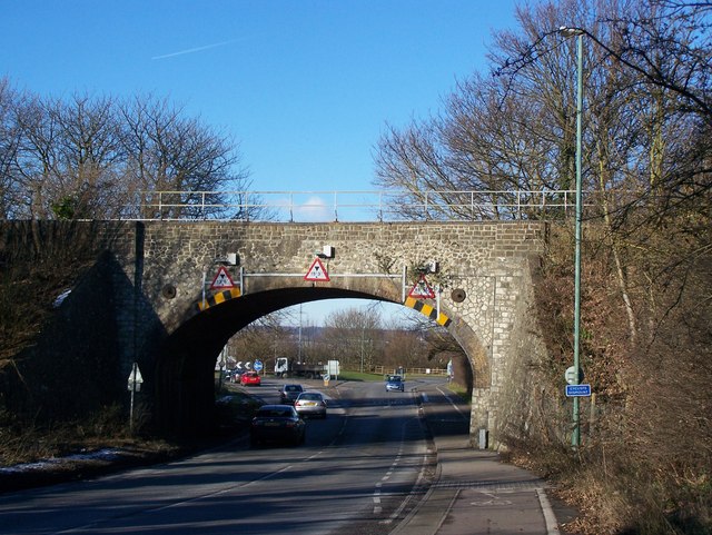 File:Railbridge over London Road, A20 (C) David Anstiss - Geograph - 1117017.jpg