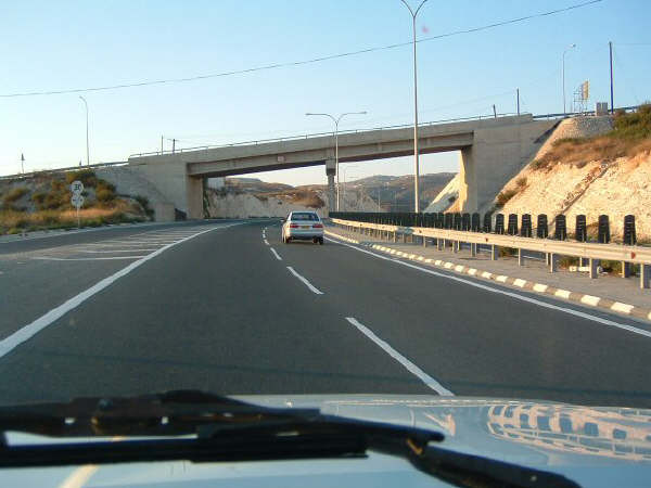 File:Cyprus 11 - A6 Overbridge - Coppermine - 1815.JPG