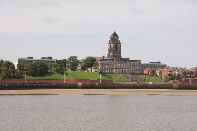 File:Wallasey Town Hall - Geograph - 937038.jpg