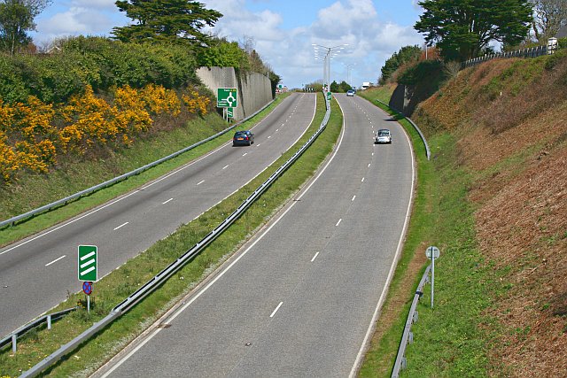 File:Carnon Downs Bypass - Geograph - 149044.jpg