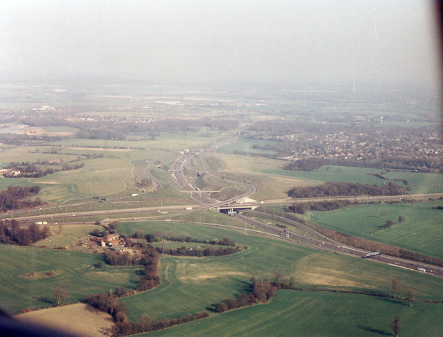 File:M25 Junction with M1 - Geograph - 613308.jpg